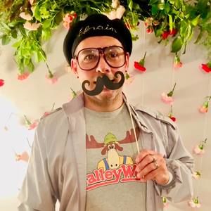 Meet your Posher, Efrain